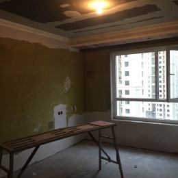 大连中海紫御观邸小区在施工地