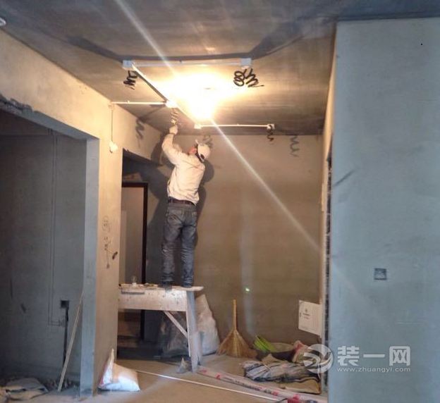 大连装饰公司二居室现代风格装修日记