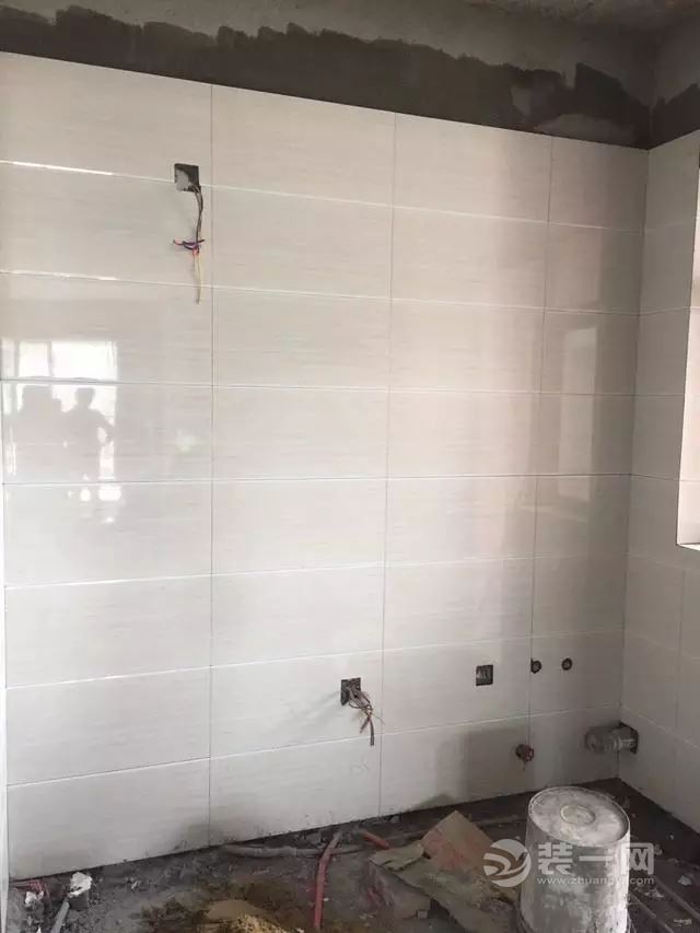 装修前毛坯房效果图